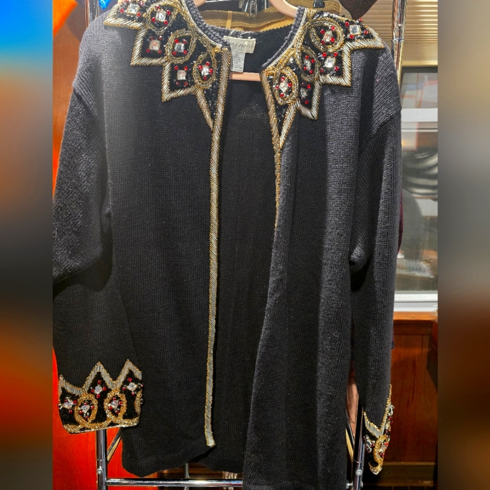 Eminent L vintage sweater